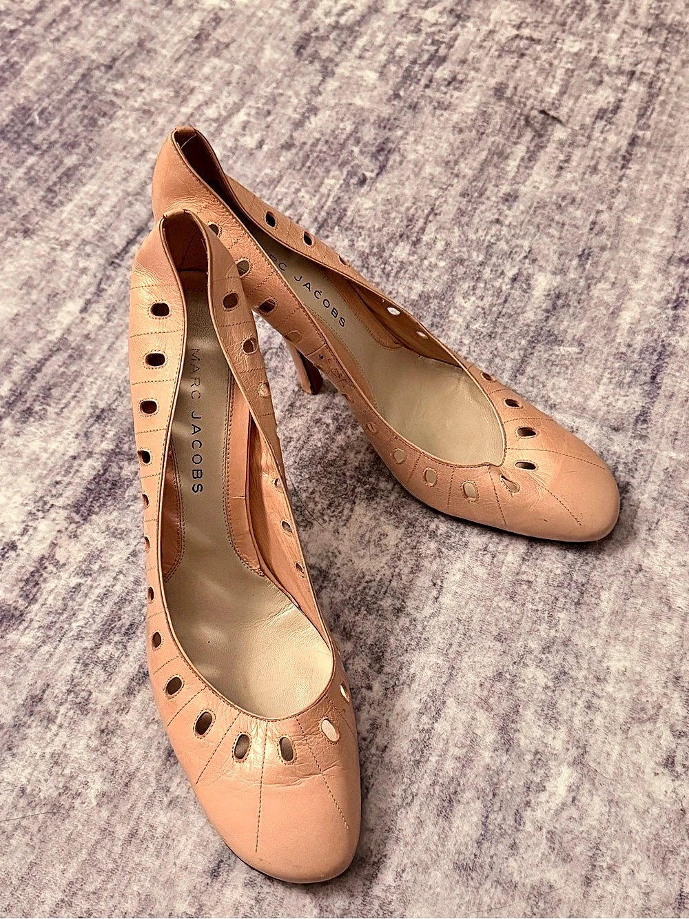 Marc Jacobs Cutout Heels in Pink EU 40